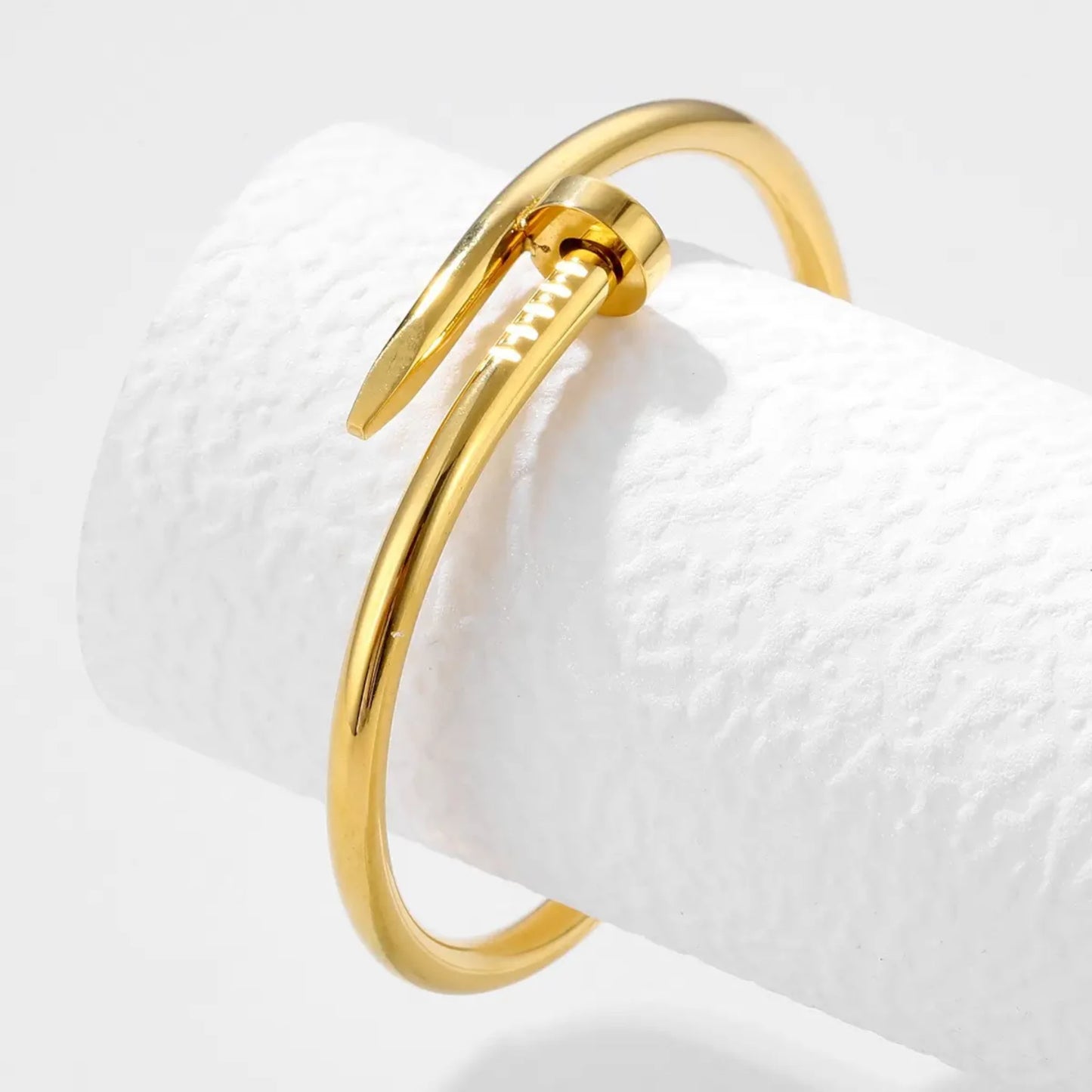 A bracelet is shown on a Roll