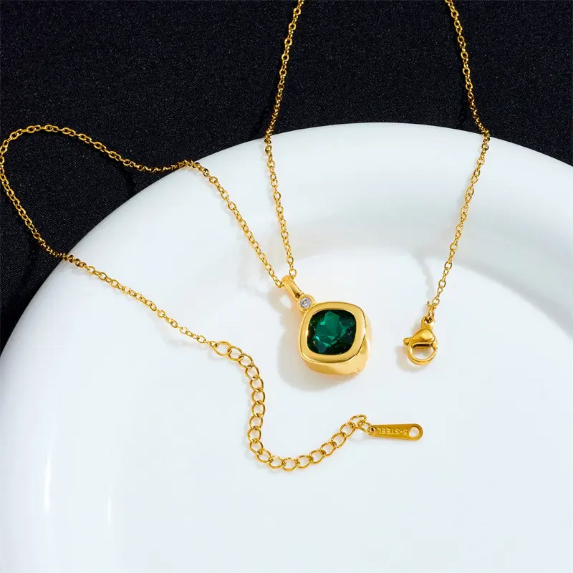 Emerald Gemstone Necklace