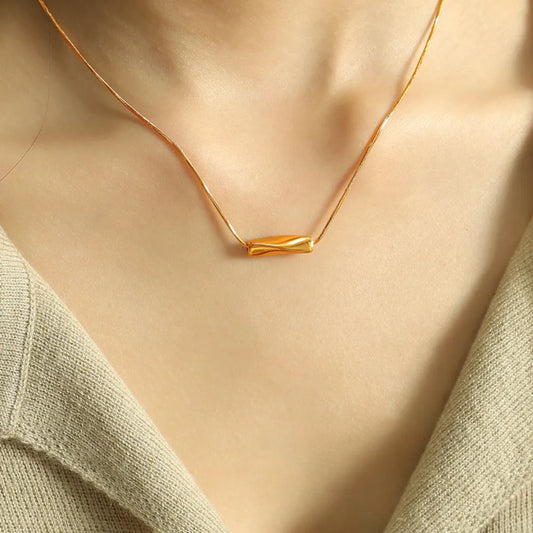 Twisted Bar Pendant Necklace