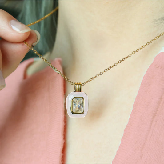 White O Stone Necklace