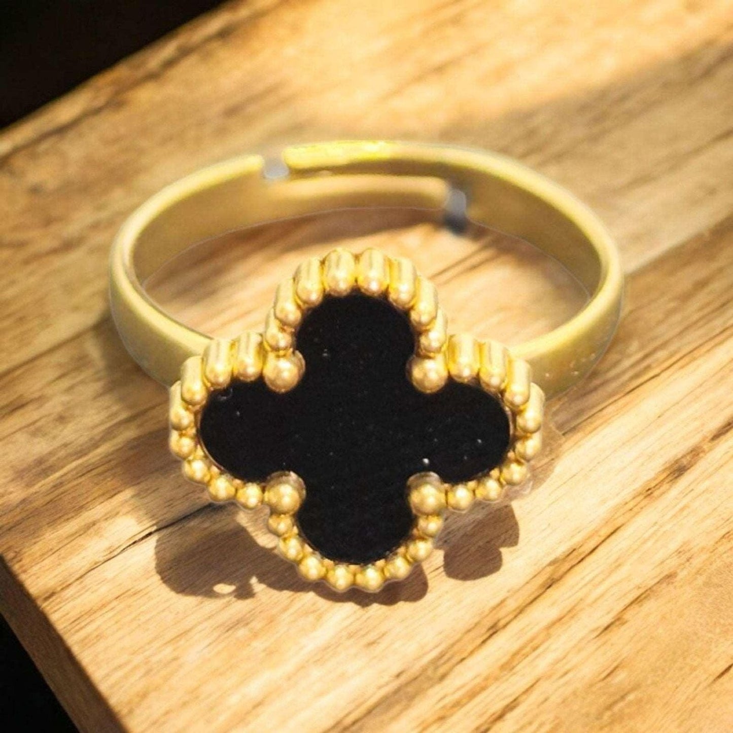 Black Clover Jewelry Set