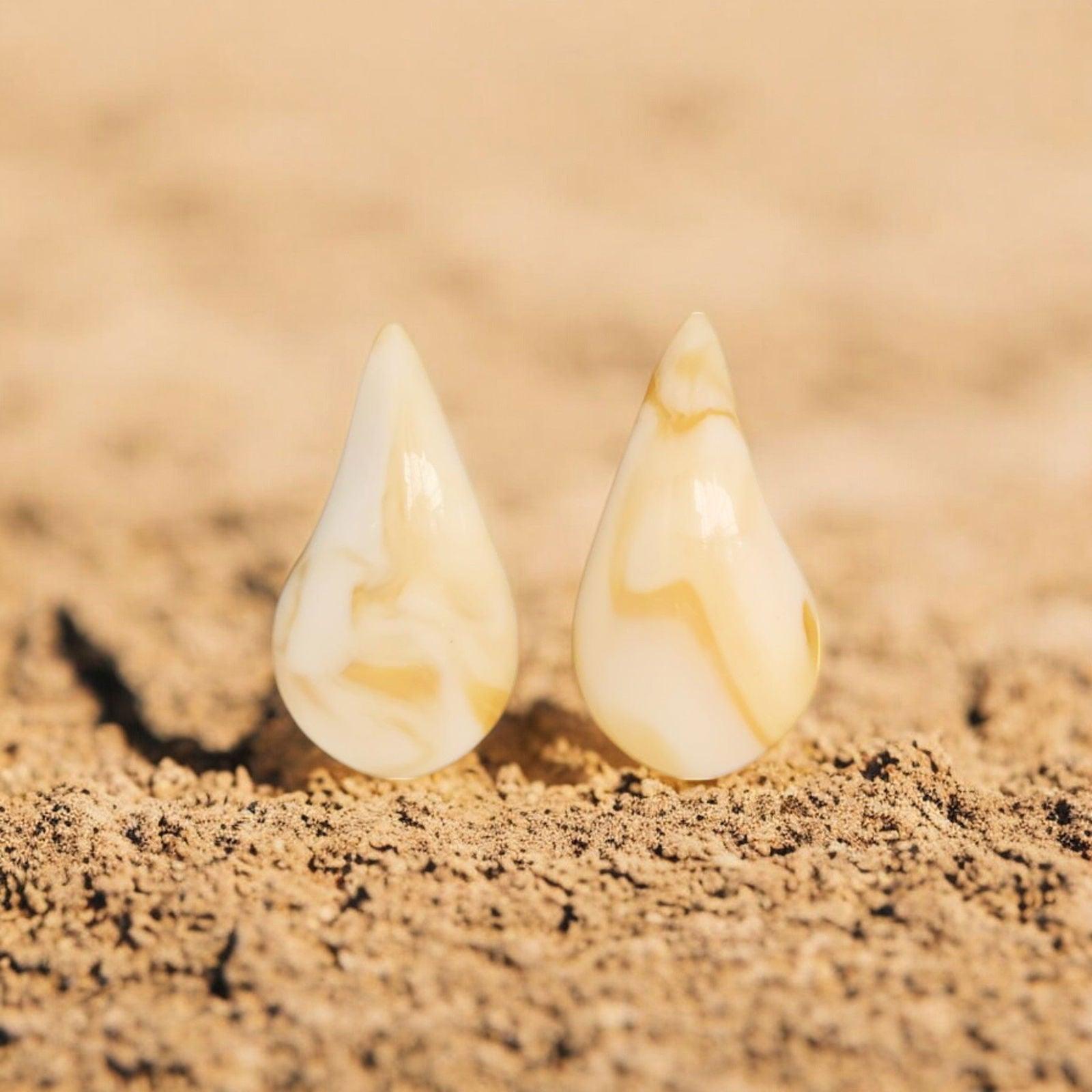 Pack of 5 Teardrop Resin Stud Earrings