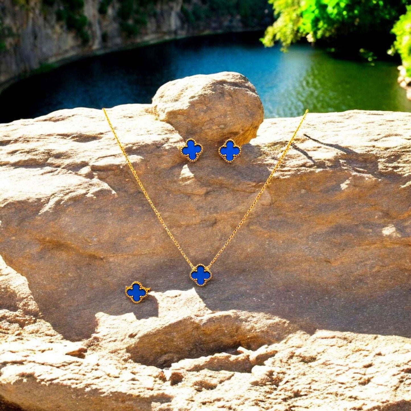 Indigo Clover Jewelry Set