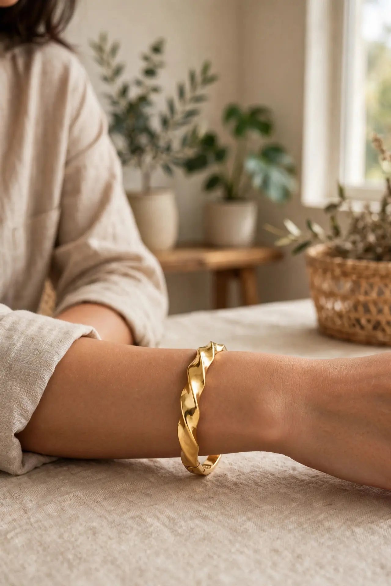 Golden Flow | Twist Wave Gold Bracelet