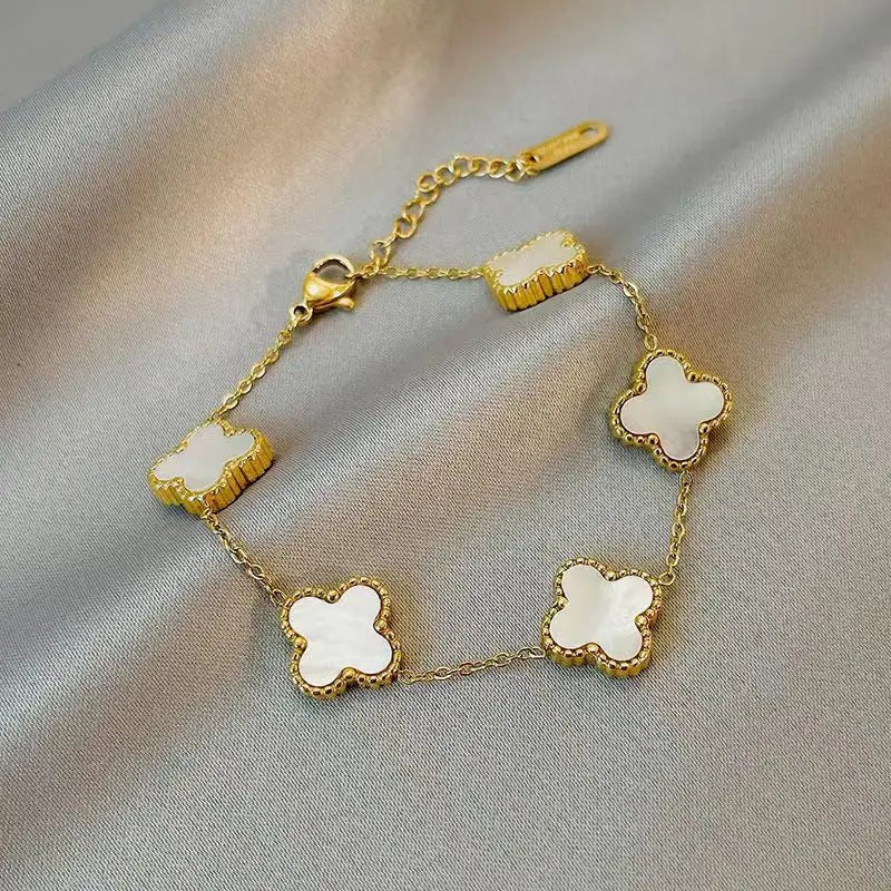 5 White Clover Gold Loose Bracelet - JESPARA