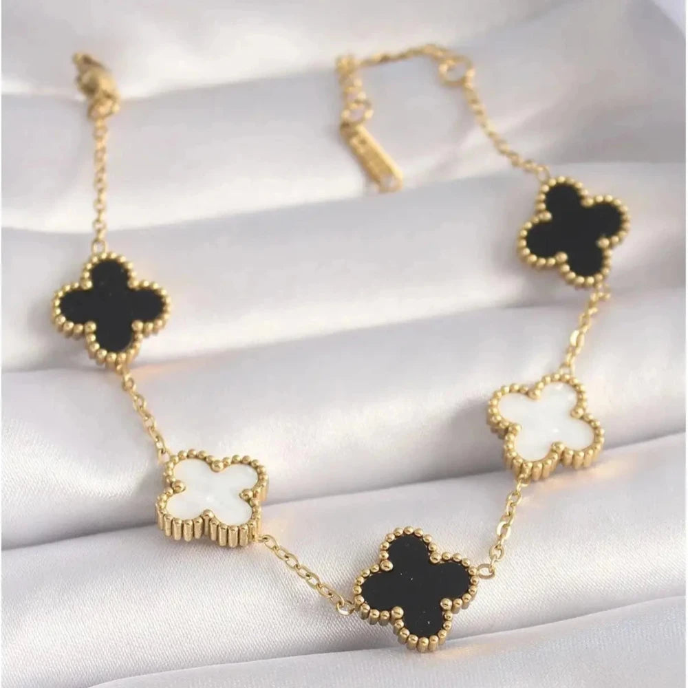 Black and White Clover Loose Bracelet