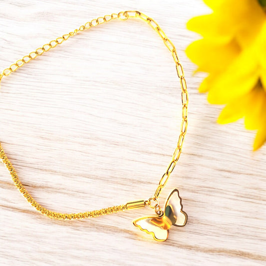 Butterfly Charm Gold Loose Bracelet