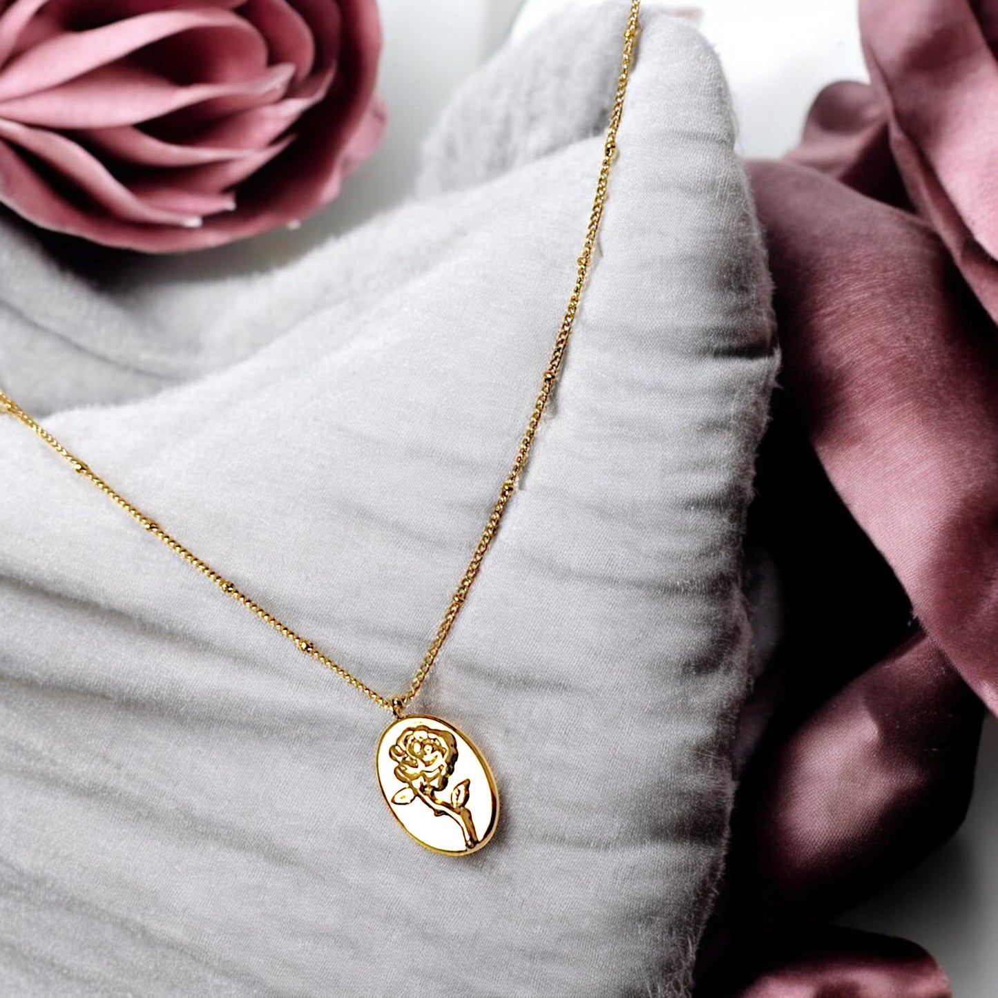 Rose Pendant Gold Necklace