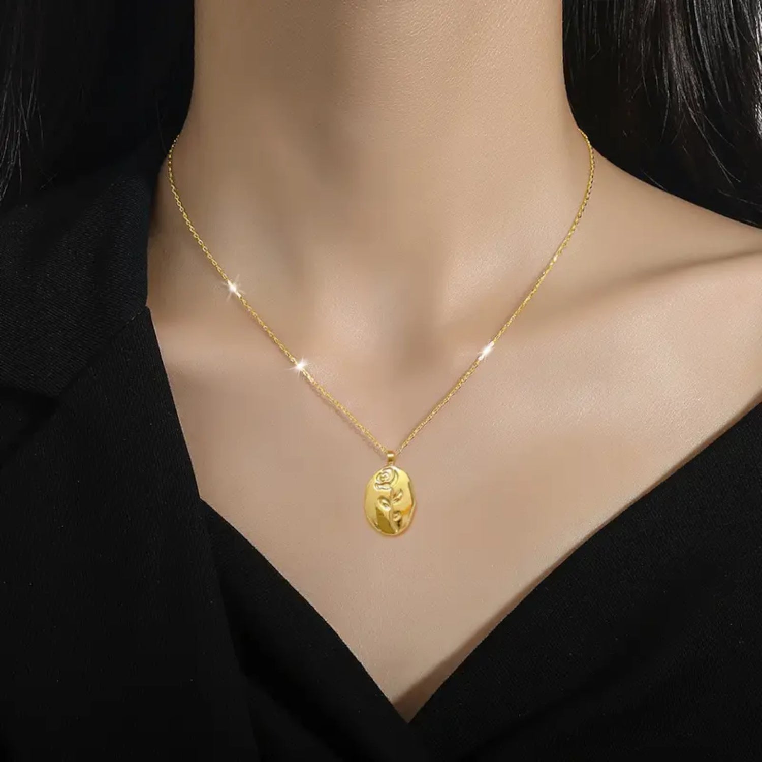 Rose Pendant Necklace