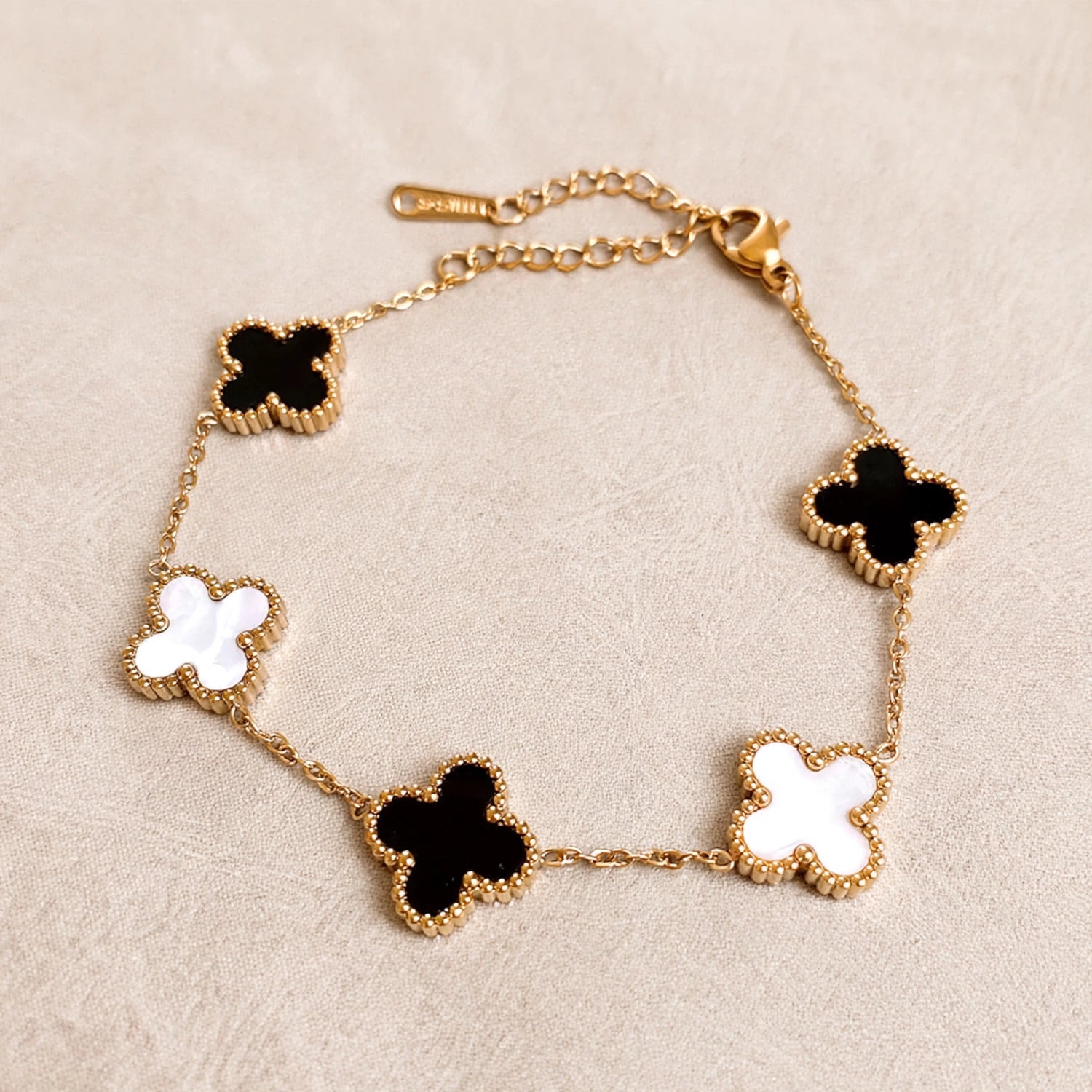 Twist Luck | Reversible Dual Clover Bracelet
