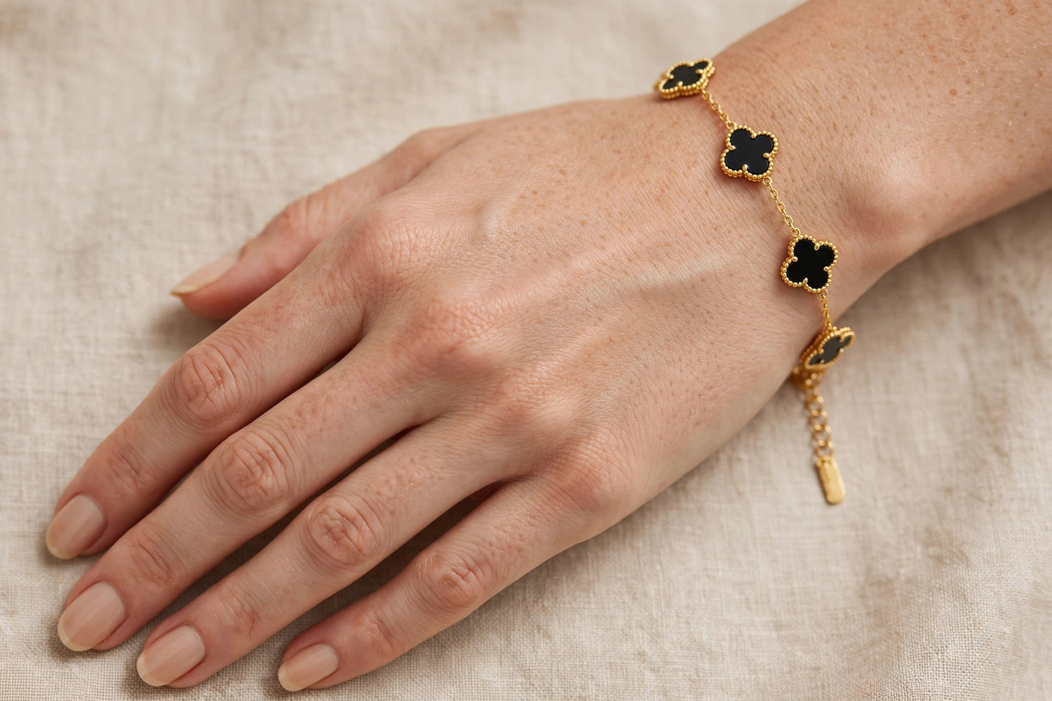 Twist Luck | Reversible Dual Clover Bracelet