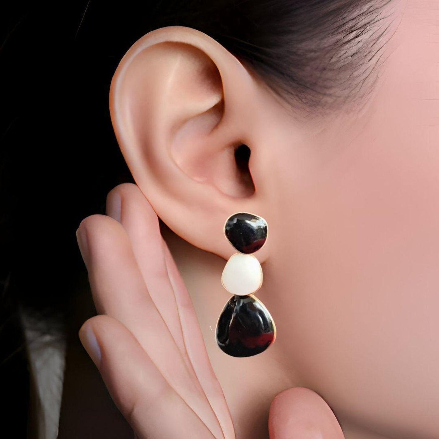 Black and White Enamel Dangle Earrings - JESPARA