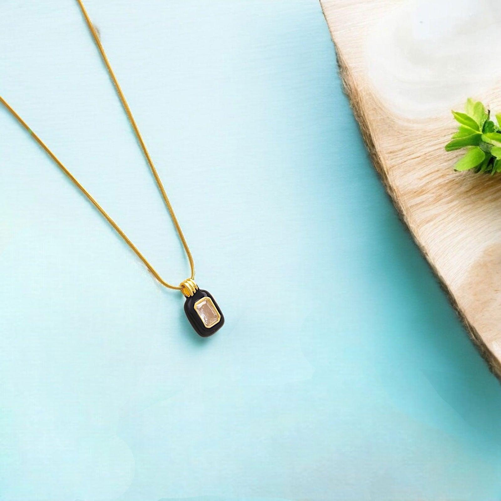 Gold Black Pendant Necklace with Gemstone - JESPARA