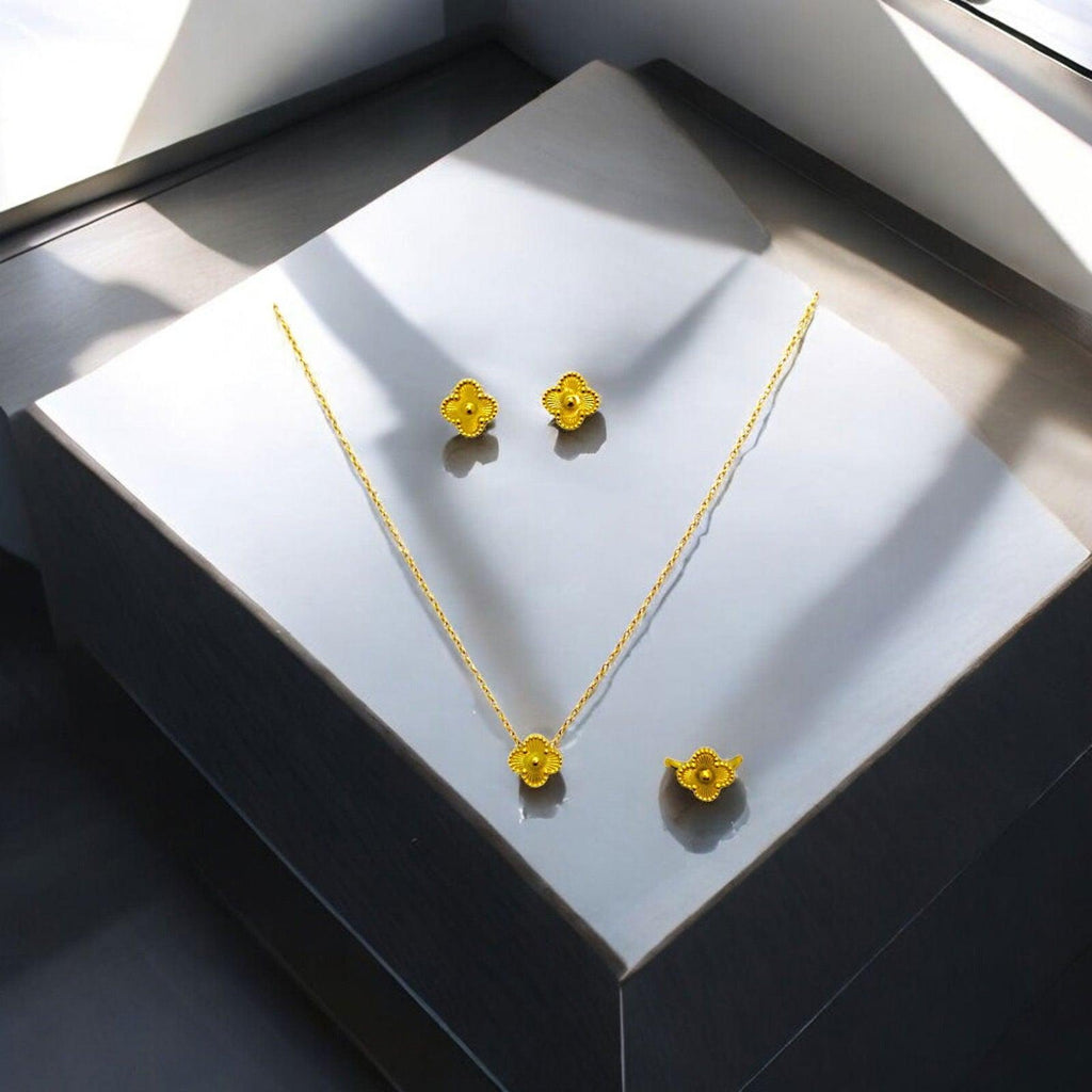 Gold Clover Jewelry Set