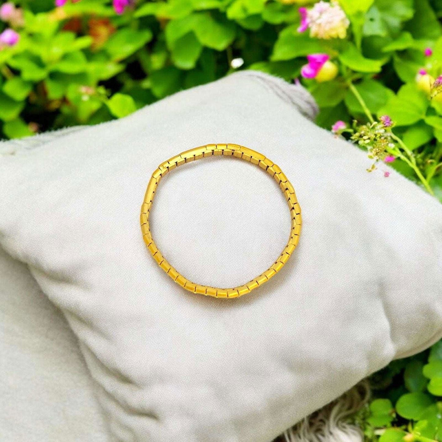 Gold Flexible Stretch Bracelet - JESPARA