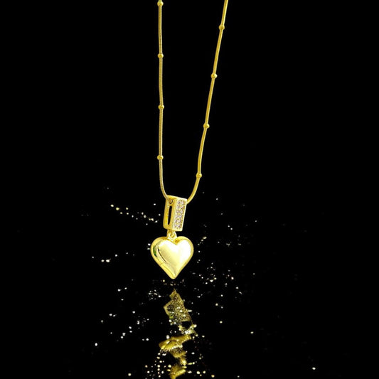 Gold Heart Pendant Necklace with Sparkling Accents - JESPARA