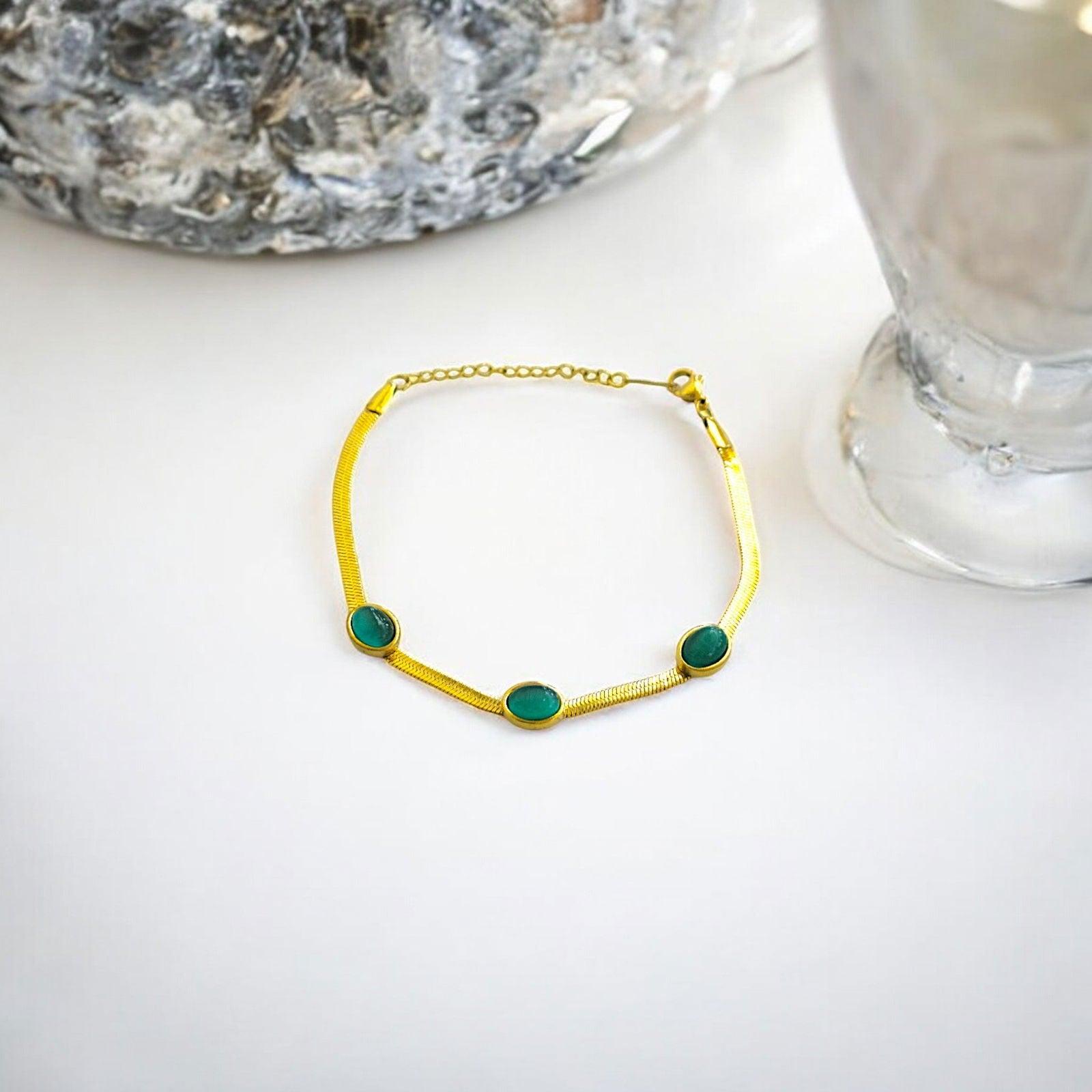 Gold Loose Bracelet with Green Stones - JESPARA