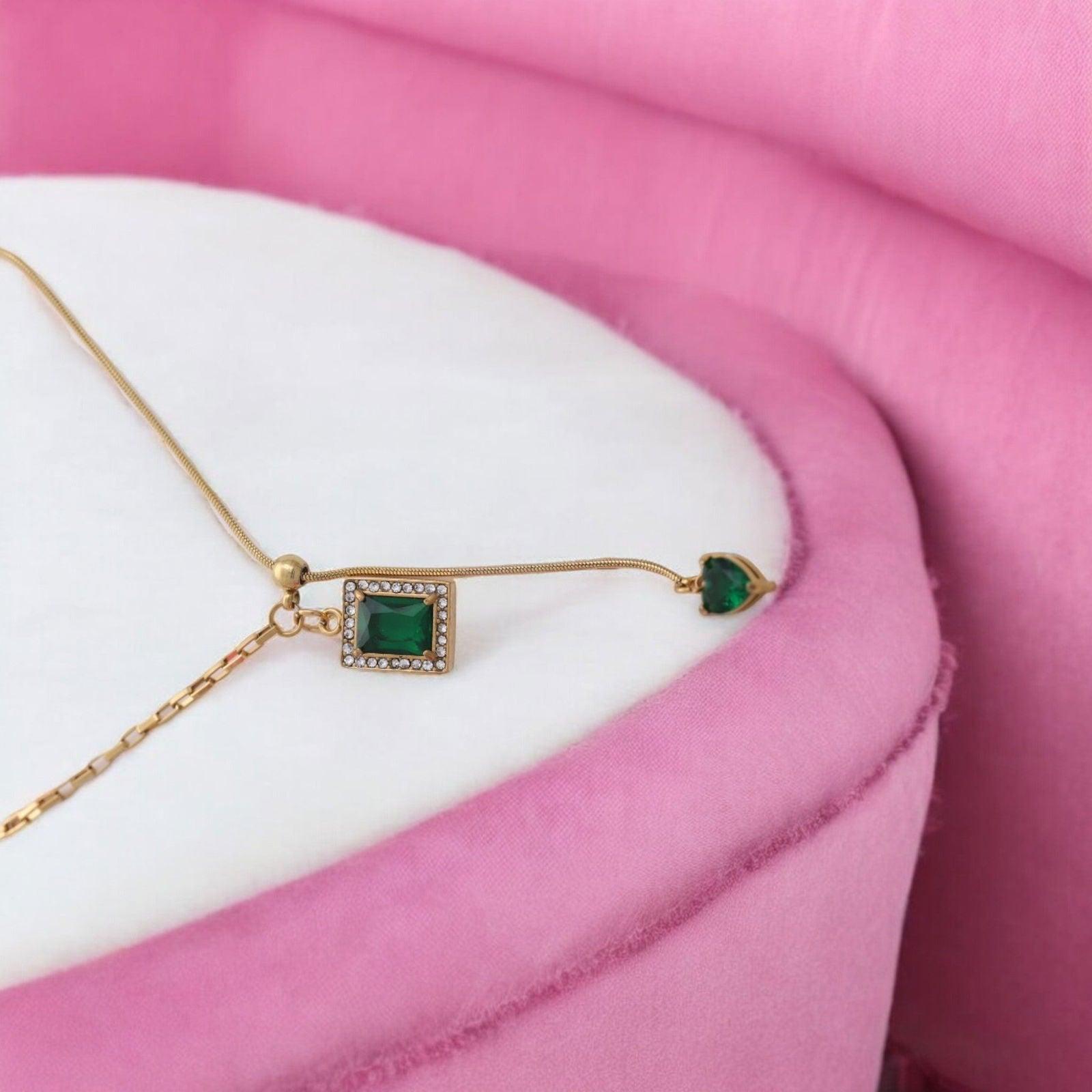 Gold Necklace with Emerald Green Stone with Crystals - JESPARA