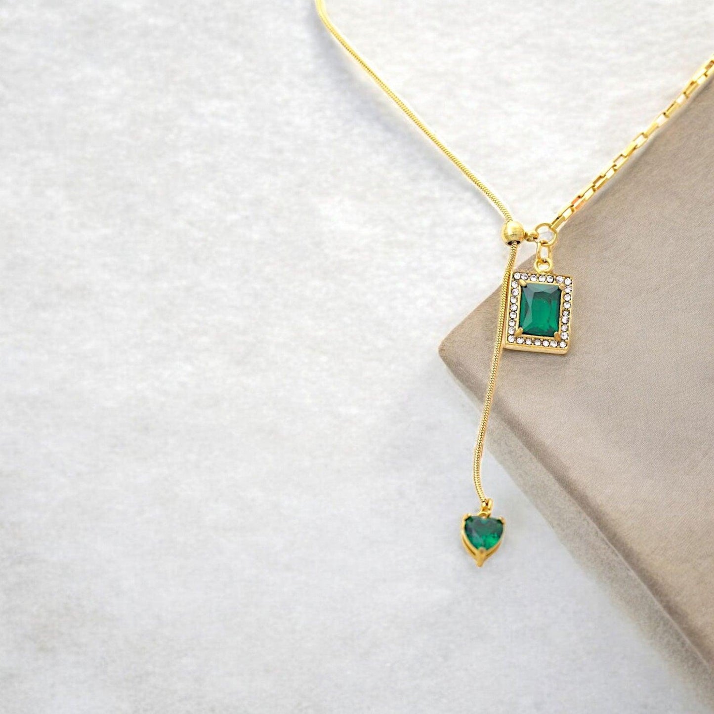 Gold Necklace with Emerald Green Stone with Crystals - JESPARA