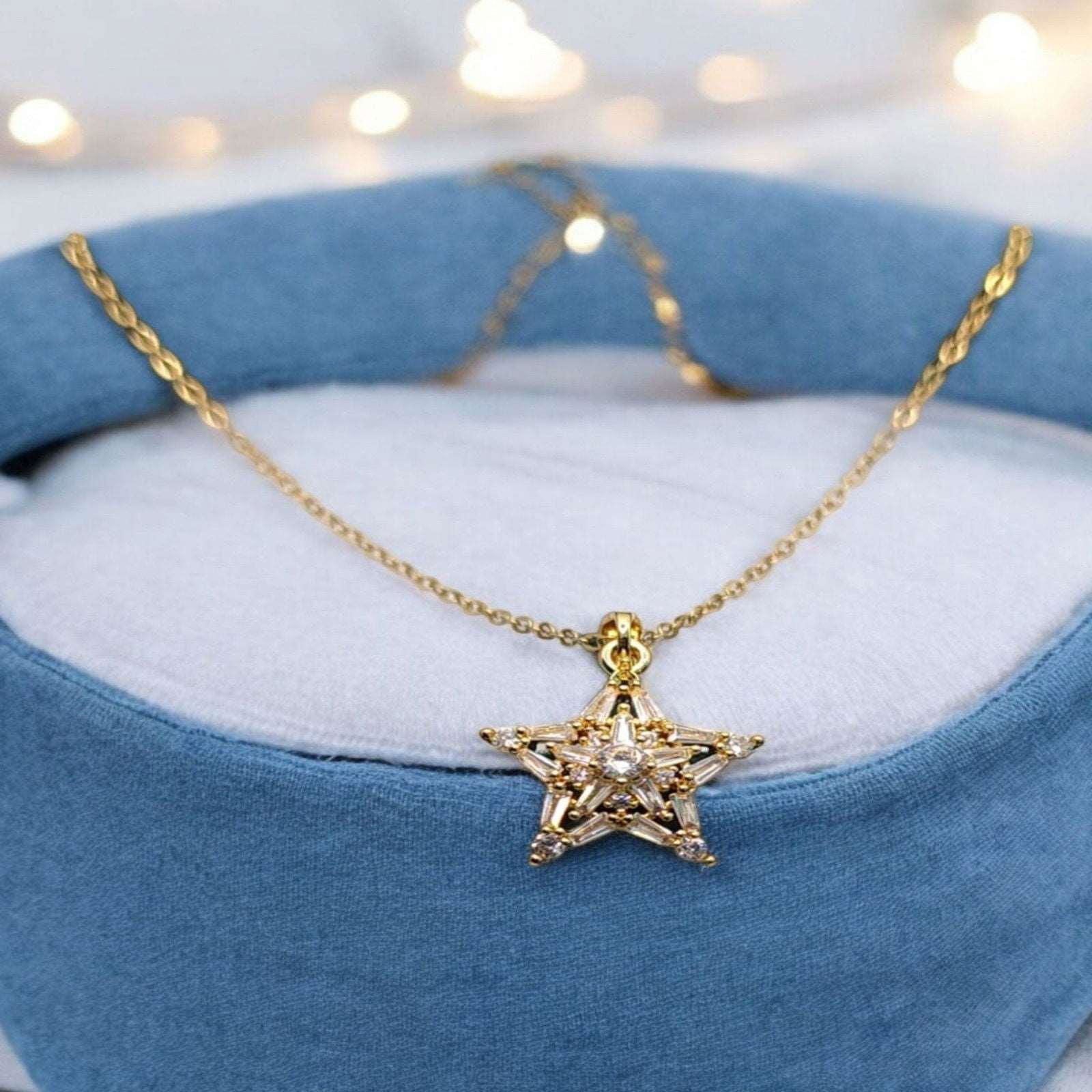 Gold Star Pendant Necklace with Crystals - JESPARA