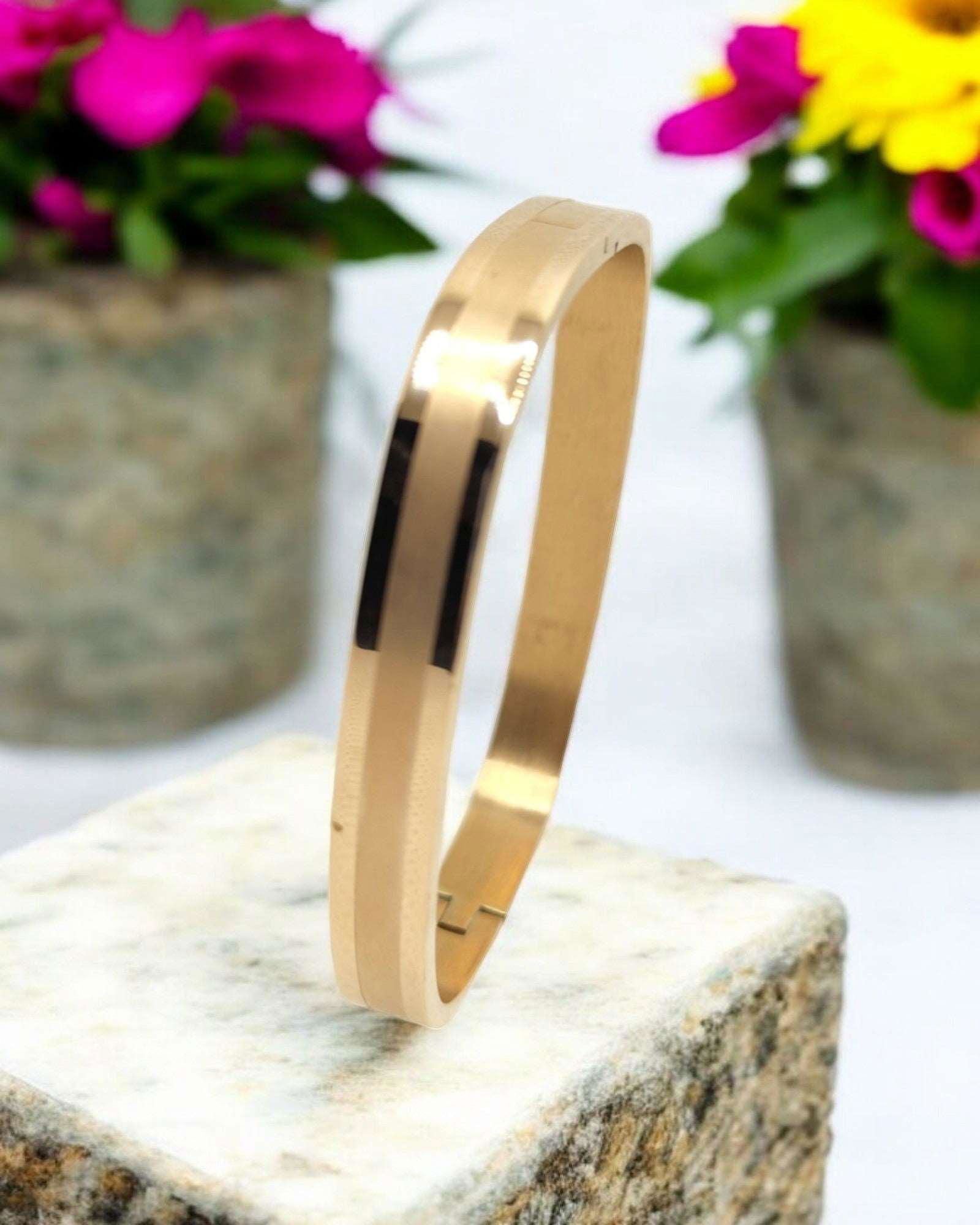 Gold Tone Bracelet with Smooth Finish - JESPARA