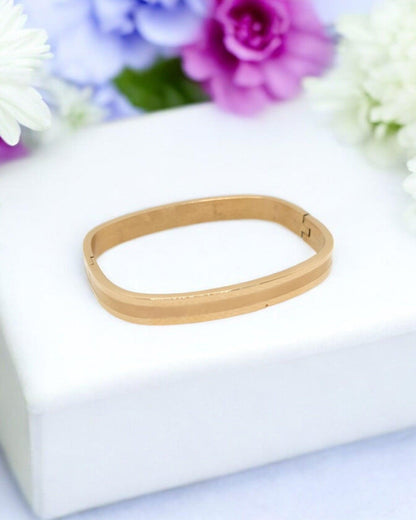 Gold Tone Bracelet with Smooth Finish - JESPARA