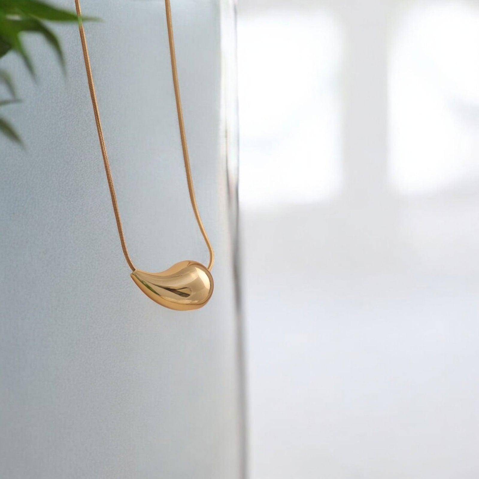 Gold Water Droplet Pendant Necklace - JESPARA