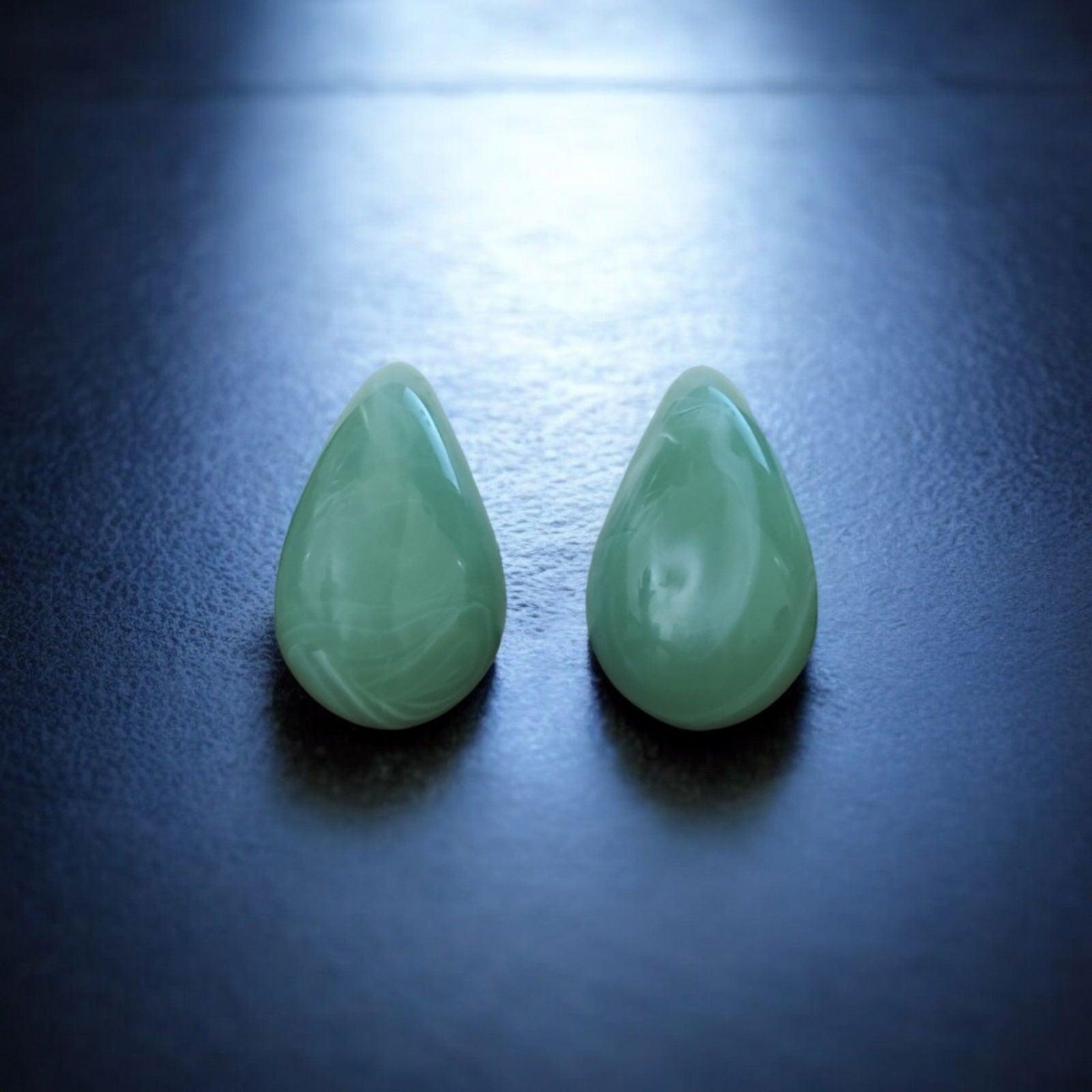 Green Teardrop Resin Earrings - JESPARA