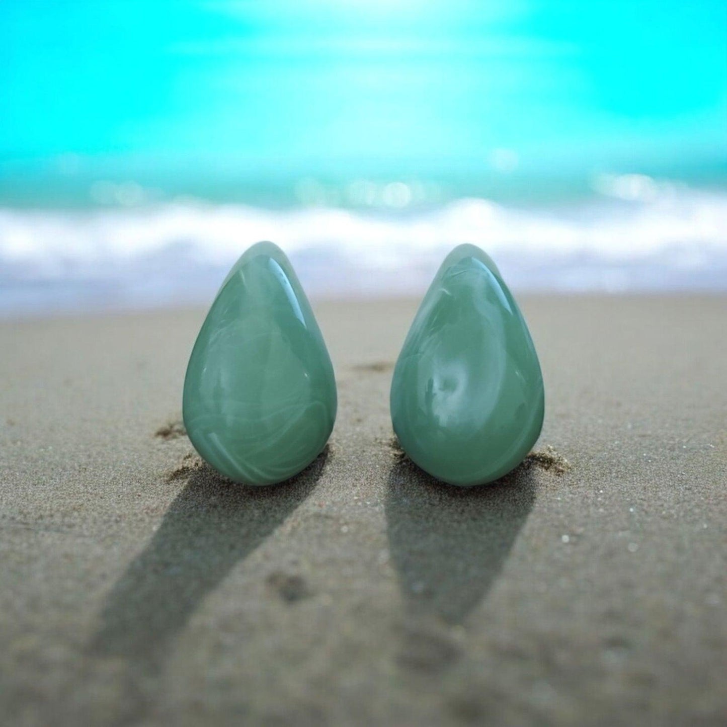 Green Teardrop Resin Earrings - JESPARA