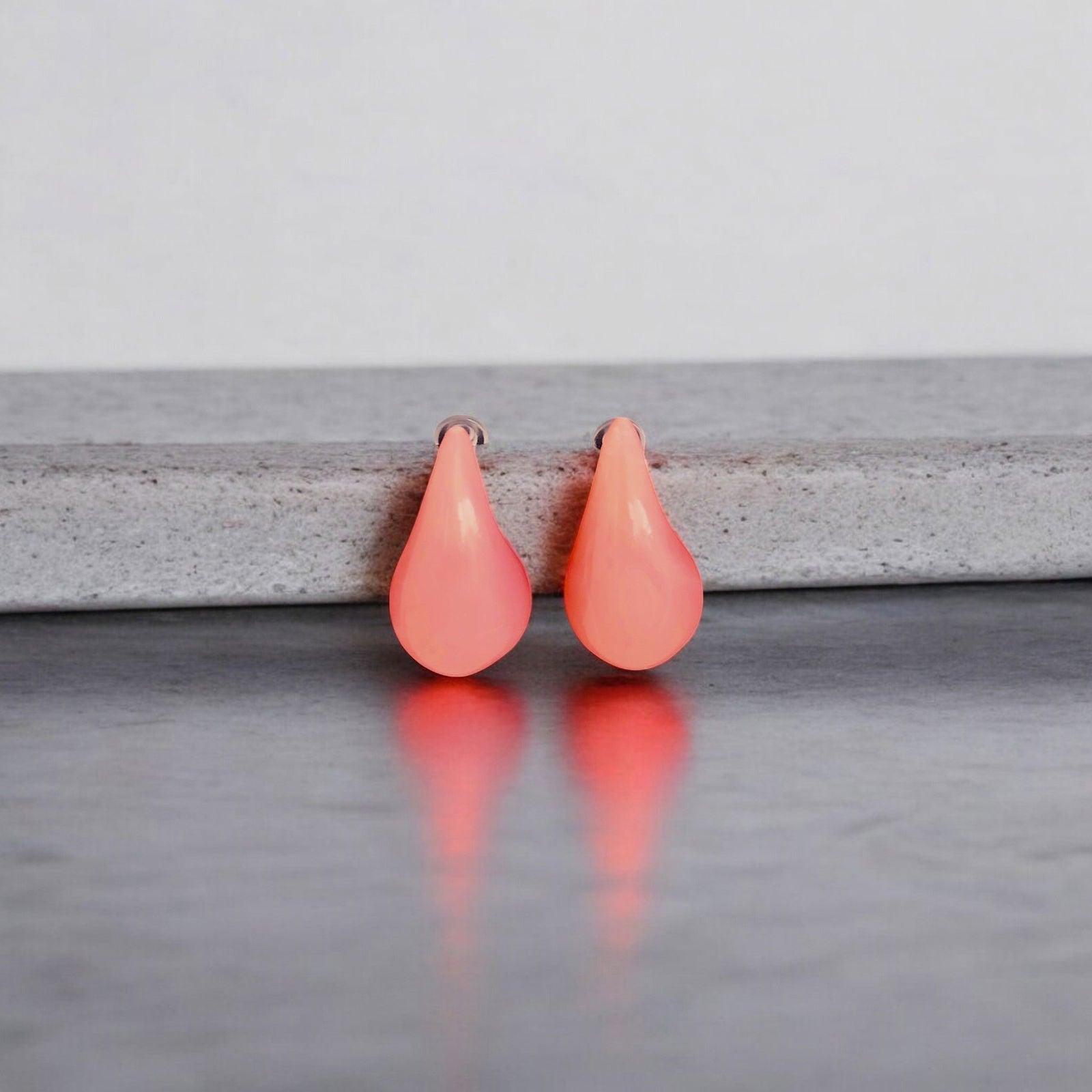 Trendy Maroon Resin Teardrop Earrings - JESPARA